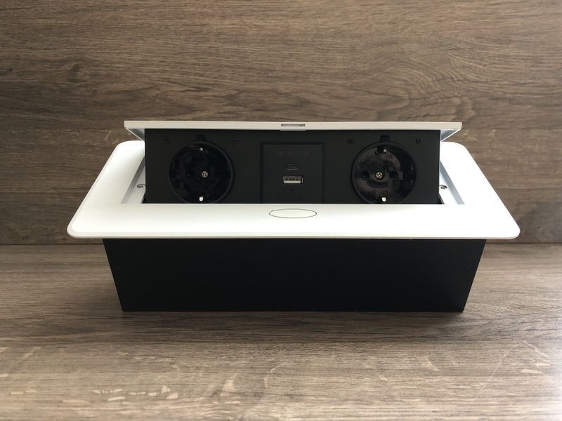 Настільна розетка 2R+USB+Type-C біла 144415 фото